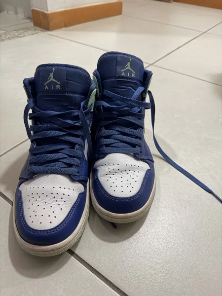 tênis nike air jordan 1 mid azul e verde 38