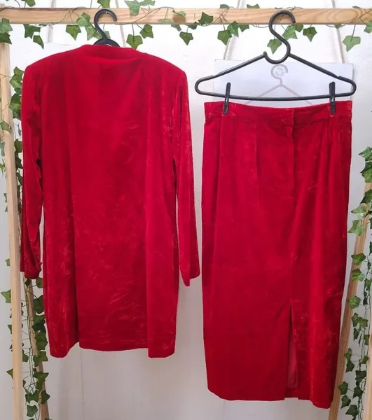 Conjunto blazer e saia aveludado M