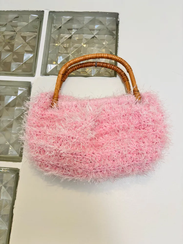 bolsa de pelinhos rosa chiclete
