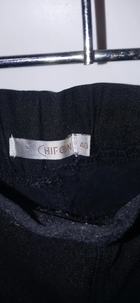 Calça Preta com elastano Chifon