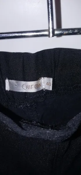 Calça Preta com elastano Chifon