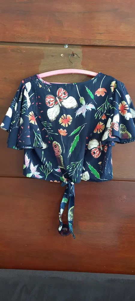 Cropped estampado tamanho M