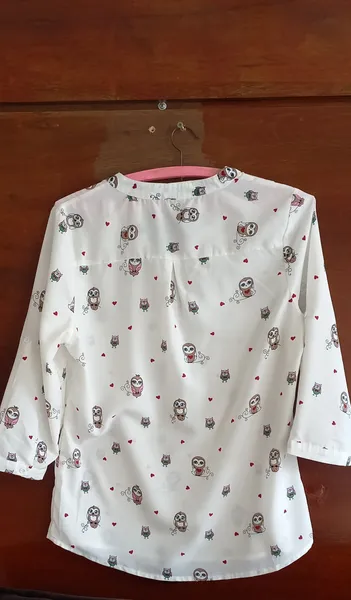 Camisa feminina estampada tamanho P