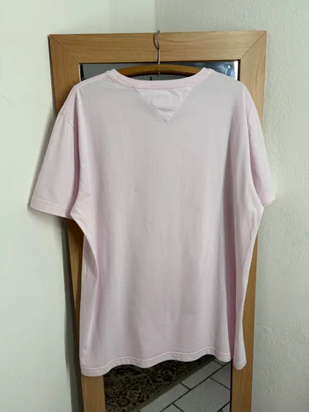 BLUSA MASC. BASICA ROSA TOMMY HILFIGER MG. CURTA