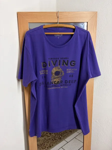 BLUSA MASC. BASICA ROXA LIFE TO SURF MG. CURTA
