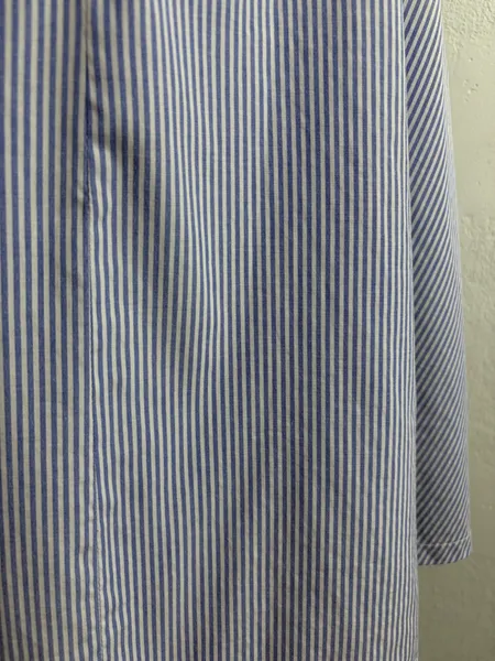 VESTIDÔW TRICOLINE LISTRAS AZUL & BRANCA