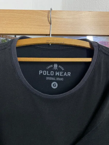 BLUSA MASC. BASIC PRETA MG. CURTA