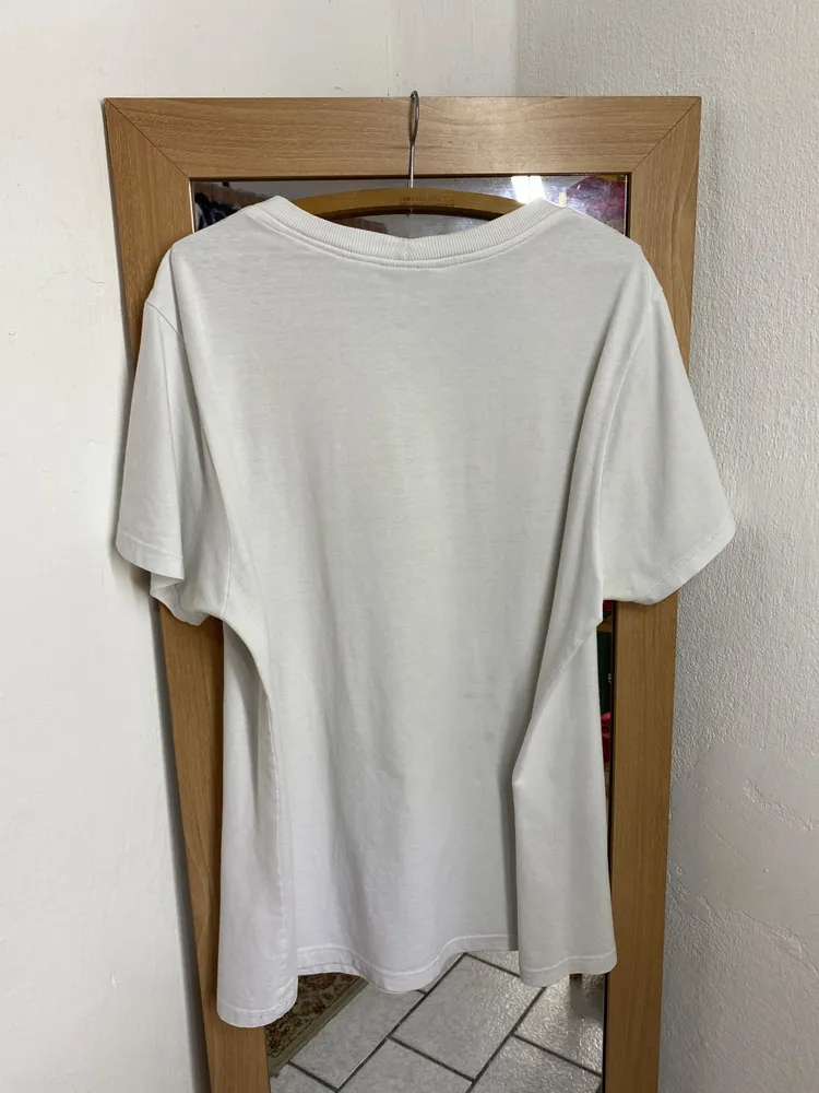 CAMISETA MASC. REGULAR FIT LACOSTE BRANCA MG. CURTA