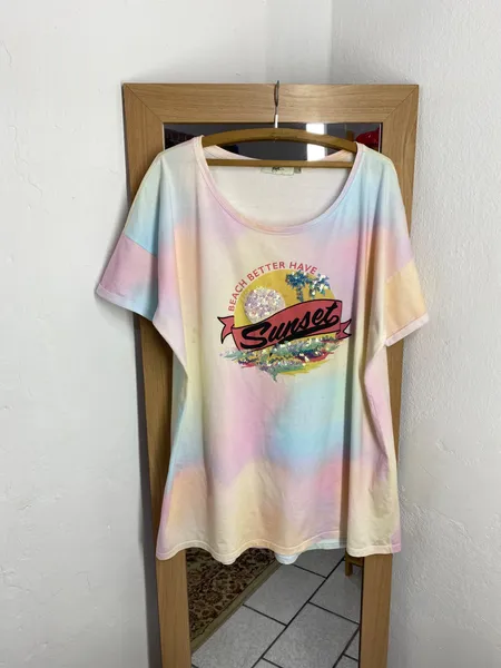 T-SHIRT TIE DYE BEACH BETTER HAVE SUNSET MG. CURTA
