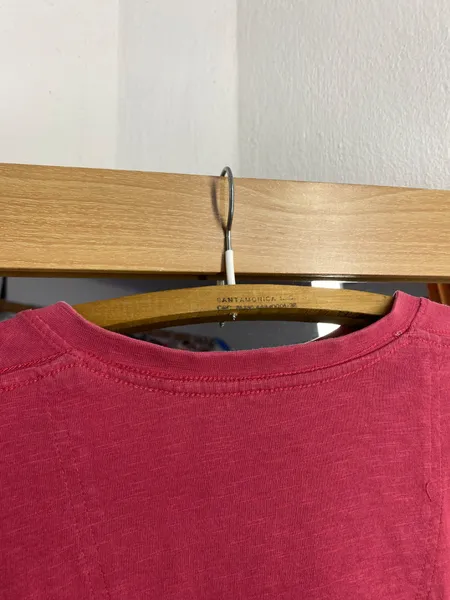 BLUSA GOLA V VERMELHA MG. CURTA