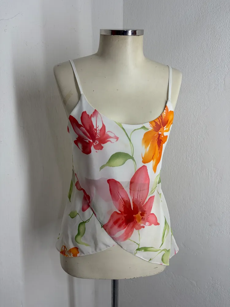 REGATA FEM. ESTAMPA FLORAL TRANSPASSADA EM CREPE