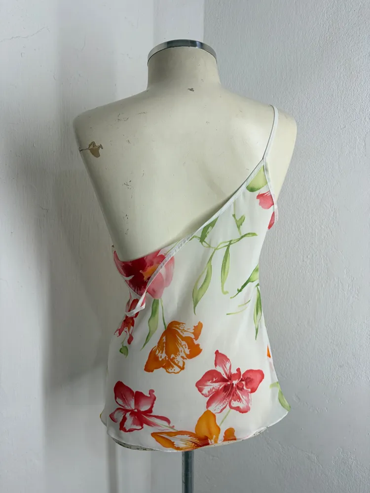 REGATA FEM. ESTAMPA FLORAL TRANSPASSADA EM CREPE