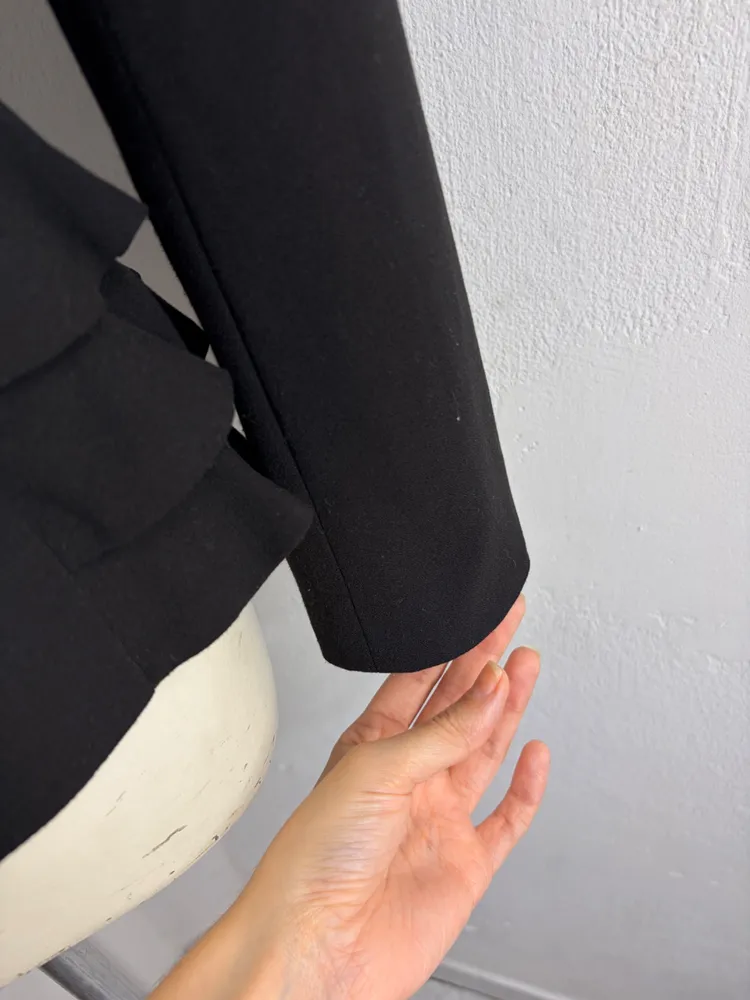 BLAZER FEM. SLIM FIT FRUFRU LATERAL MG. LONGA BLACK