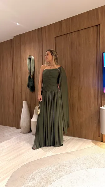 Vestido de festa longo um ombro só verde oliva