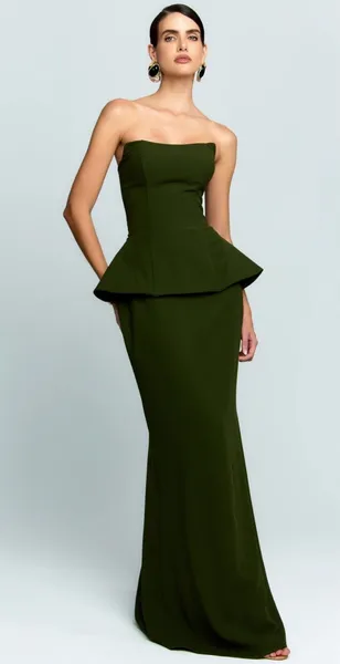 Vestido de festa longo com amarração nas costas verde oliva