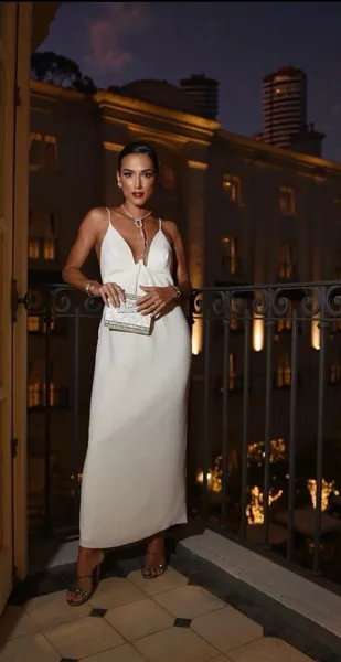 VESTIDO OFF WHITE CHARTH