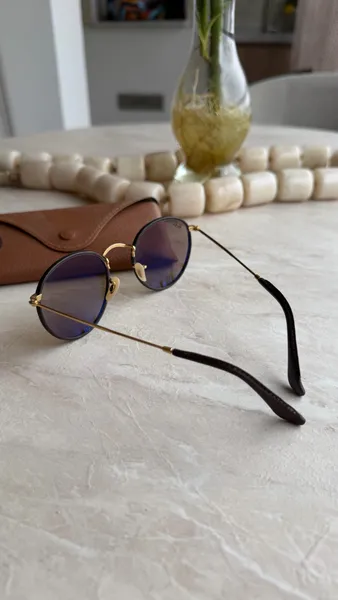 ÓCULOS DE SOL RAYBAN REDONDO DOURADO