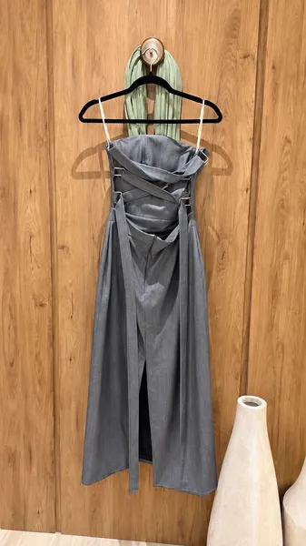 VESTIDO MIDI CHARTH CINZA