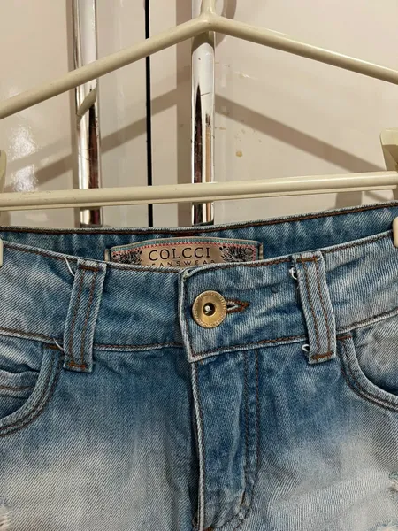 Short jeans Colcci tamanho 36