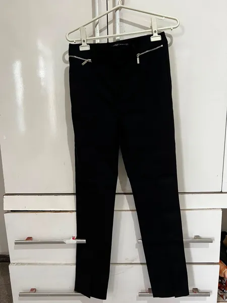 Calça Zara tamanho PP (32-34)