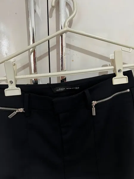Calça Zara tamanho PP (32-34)