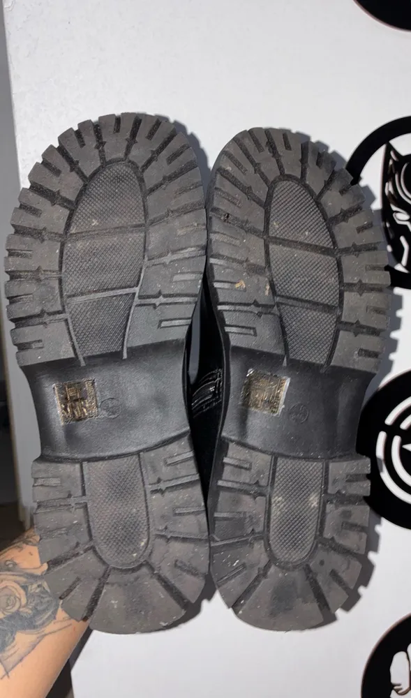 Bota coturno preta 36