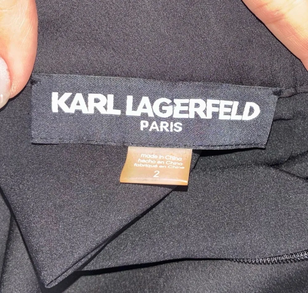 vestido preto karl lagerfeld paris P
