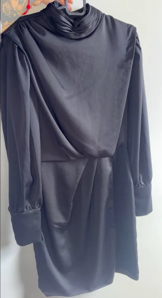 vestido preto karl lagerfeld paris P