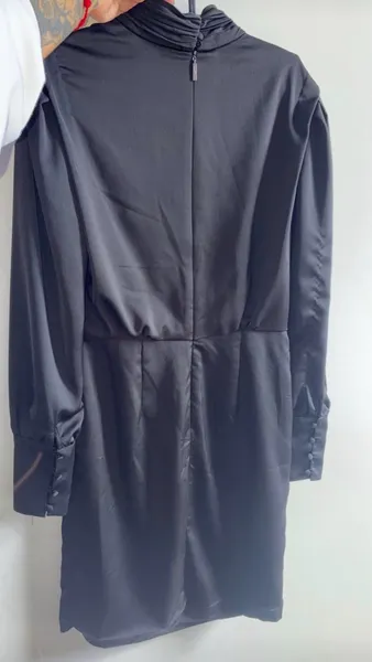 vestido preto karl lagerfeld paris P